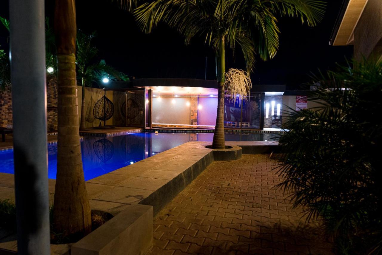 Emc Fully Furnished &Serviced Villas 4 Bedroom With Solar Power , Private Pool, Starlink Wifi ,Aircons & Dstv Lusaka Bagian luar foto